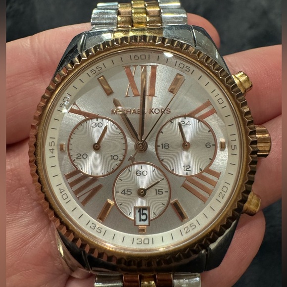 Michael Kors Silver Multicolor Stainless Steel Lexington MK5735 Women's watch - Picture 3 of 10